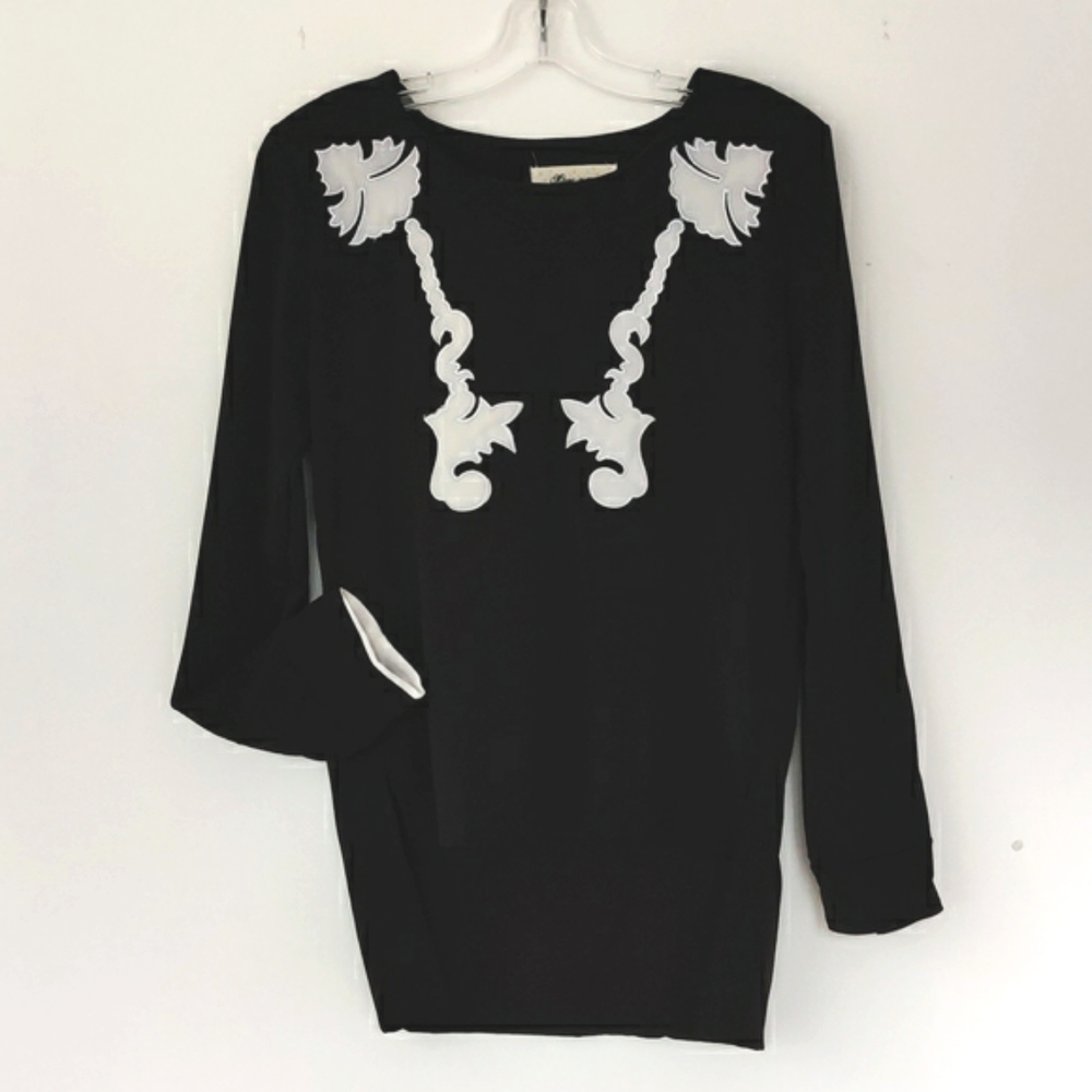 Applique black white top , black white top, crepe, femme top, feminine